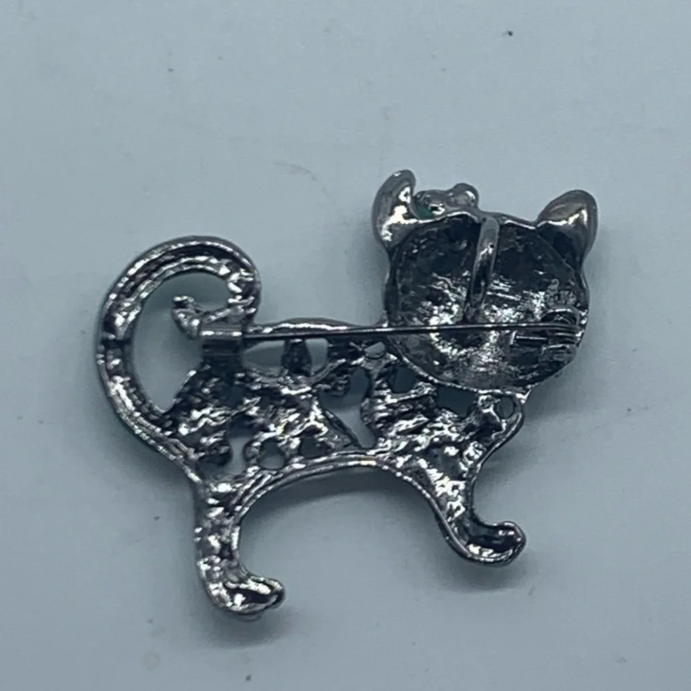 NEW green with blue crystals & flowers cat brooch - Picture 5 of 16